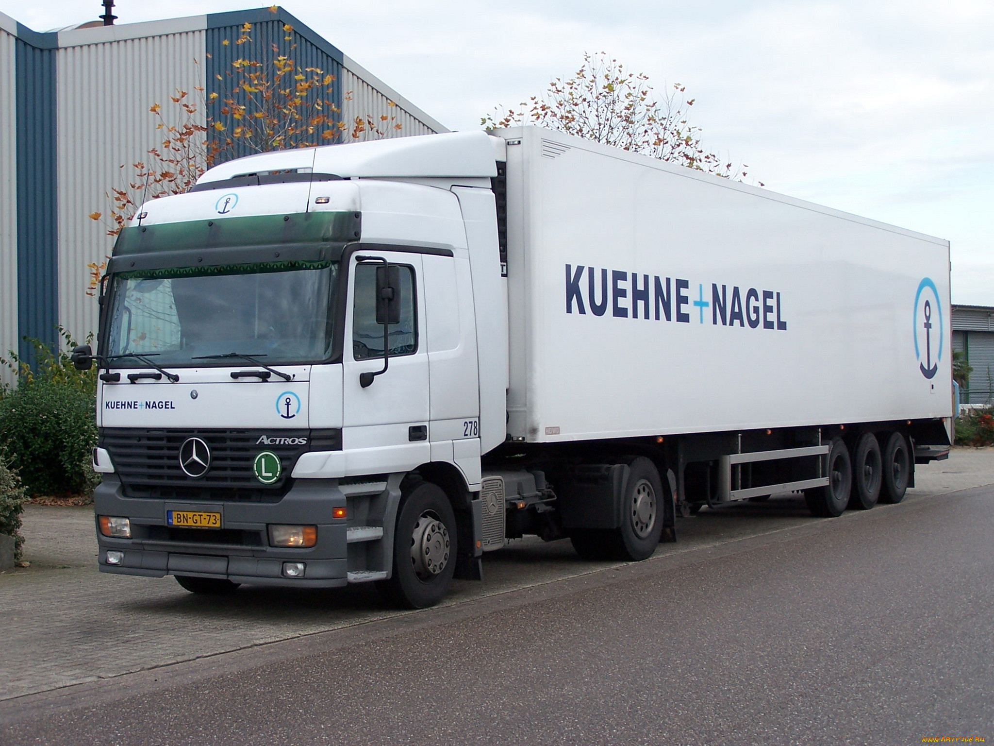 , mercedes, trucks
